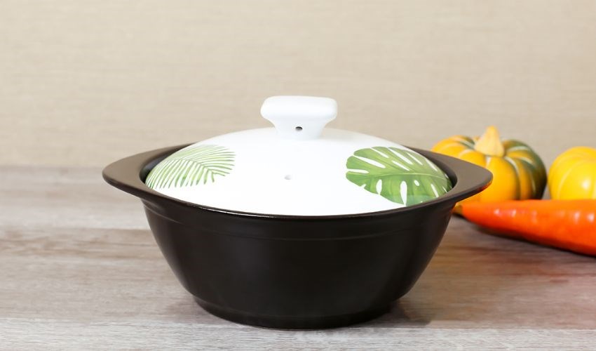 Nồi đất nắp sứ 18 cm Dong hwa CS005 Chiếc l&aacute; 