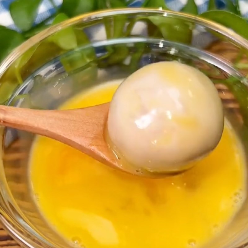 Bước 4 Chiên bánh Khoai môn chiên xù nhân phô mai(Công thức từ kênh tiktok Vào bếp cùng điện máy XANH)