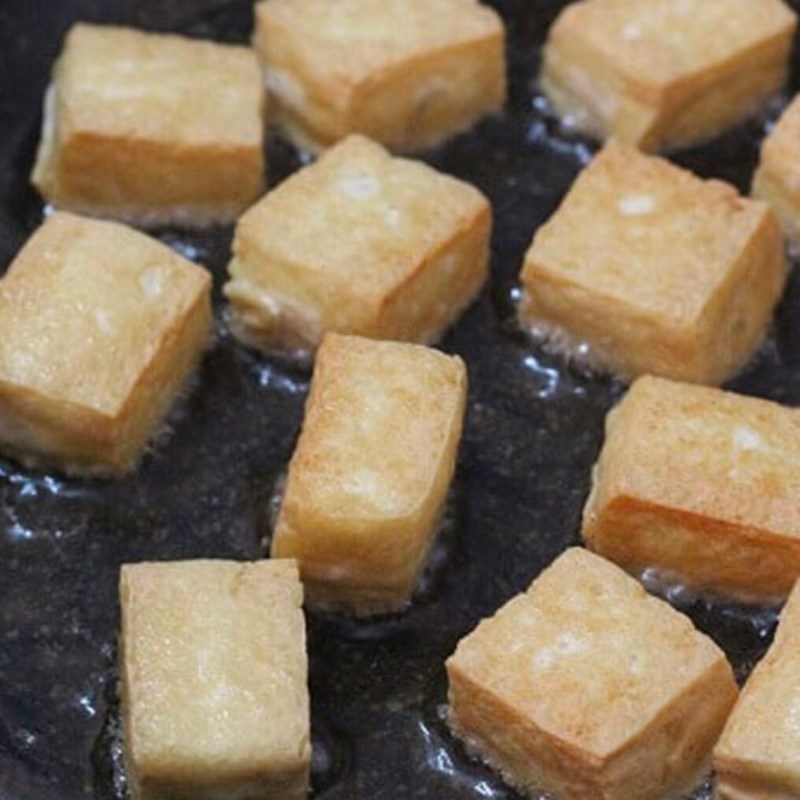 Bước 1 Chiên giòn đậu hũ Mì xá xíu chay từ đậu hũ chiên