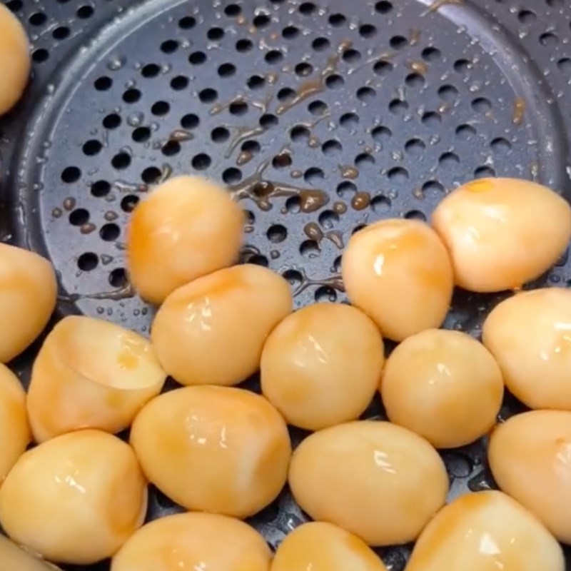 Bước 3 Lắc trứng cút phô mai Trứng cút lắc phô mai (Công thức từ kênh tiktok Vào bếp Cùng Điện máy XANH)