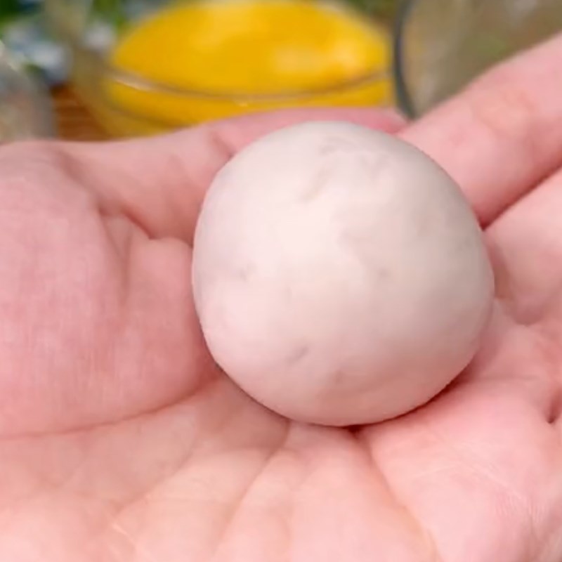 Bước 3 Làm bánh khoai môn nhân phô mai Khoai môn chiên xù nhân phô mai(Công thức từ kênh tiktok Vào bếp cùng điện máy XANH)