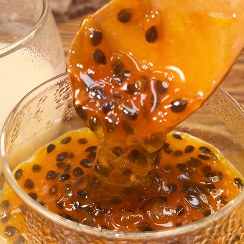 Bước 3 Làm panacotta chanh dây Panacotta chanh dây (Công thức được chia sẻ từ TikTok Vào bếp cùng KitchenAZ)