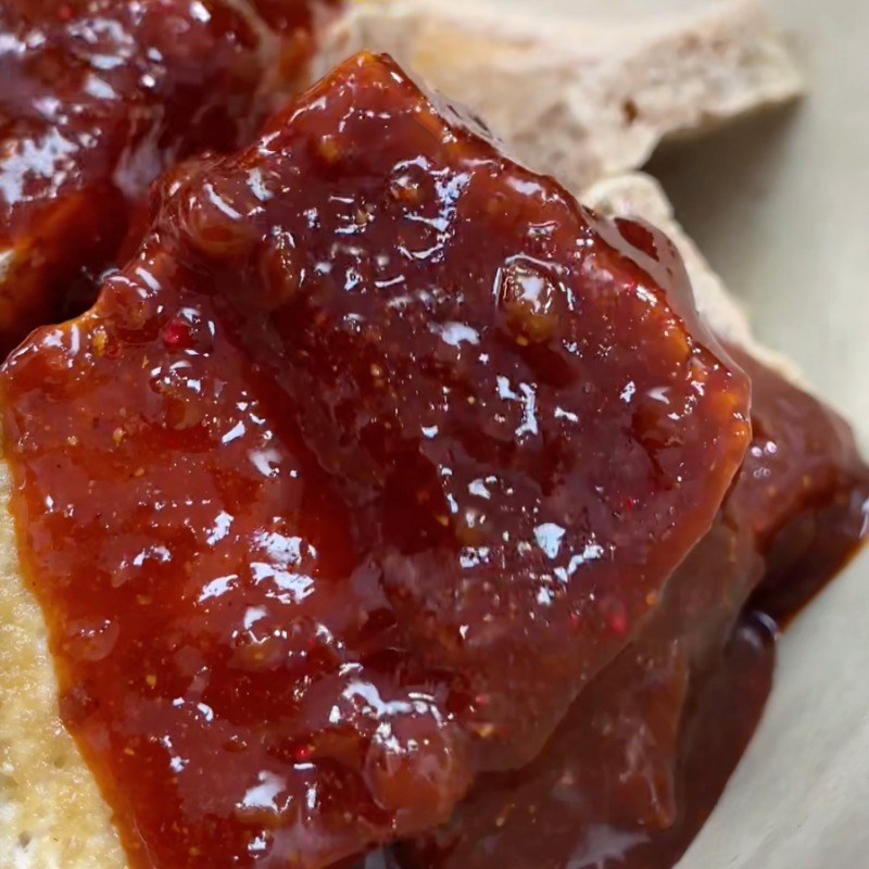 Bước 4 Làm xá xíu chay Mì xá xíu chay từ đậu hũ chiên