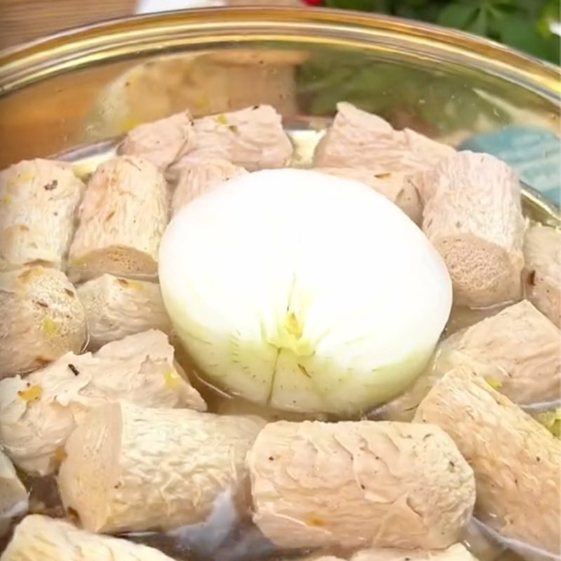 Bước 3 Nấu nước dùng Bún nước lèo chay bằng sườn non chay