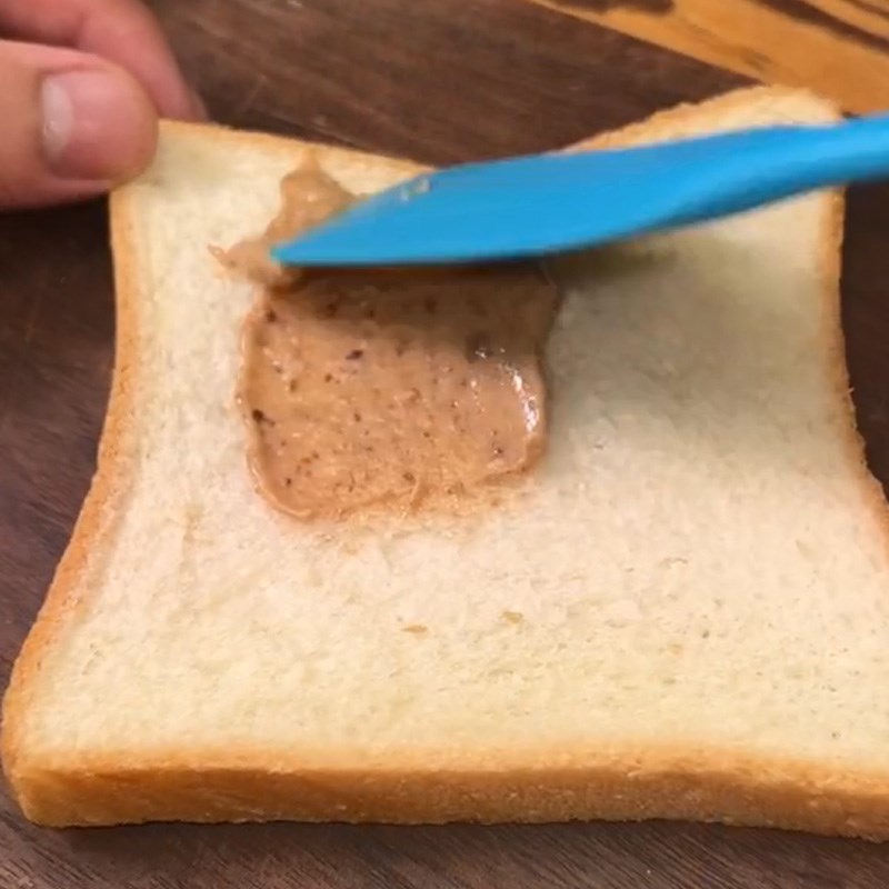 Bước 2 Nướng bánh mì Bánh milo phô mai (Công thức được chia sẻ từ TikTok Vào bếp cùng Điện máy XANH)