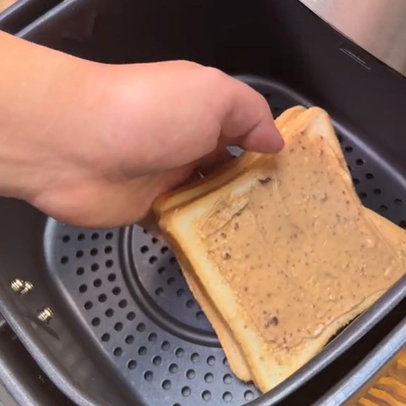 Bước 2 Nướng bánh mì Bánh milo phô mai (Công thức được chia sẻ từ TikTok Vào bếp cùng Điện máy XANH)