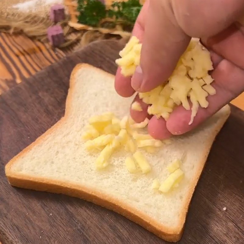 Bước 2 Nướng bánh mì Bánh milo phô mai (Công thức được chia sẻ từ TikTok Vào bếp cùng Điện máy XANH)
