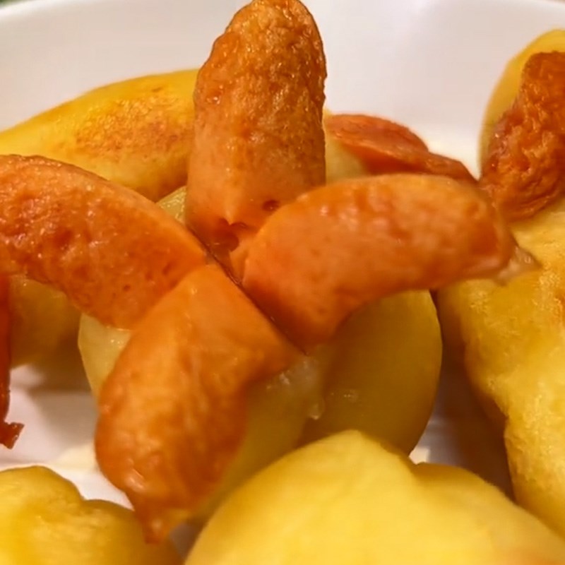 Bước 4 Thành phẩm Bánh khoai tây xúc xích (Công thức được chia sẻ từ TikTok Vào bếp cùng HAY ĂN)