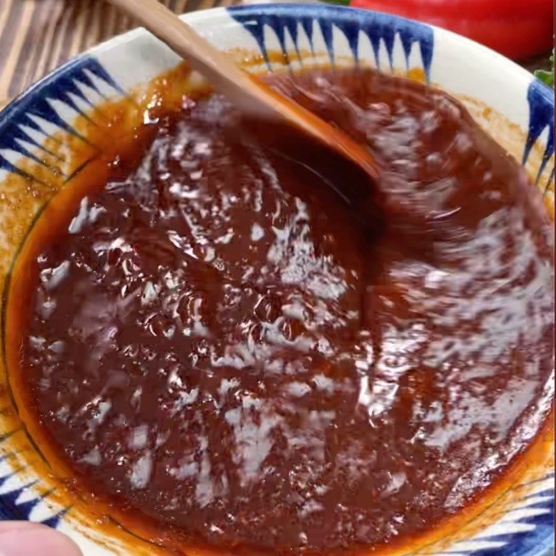 Bước 2 Trộn hỗn hợp làm sốt xá xíu chay Mì xá xíu chay từ đậu hũ chiên