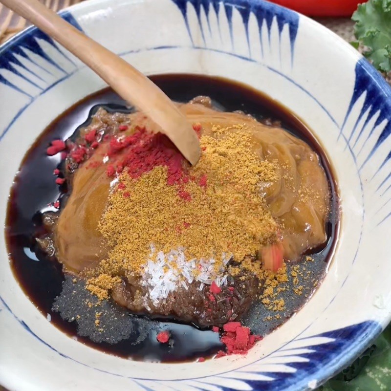 Bước 2 Trộn hỗn hợp làm sốt xá xíu chay Mì xá xíu chay từ đậu hũ chiên