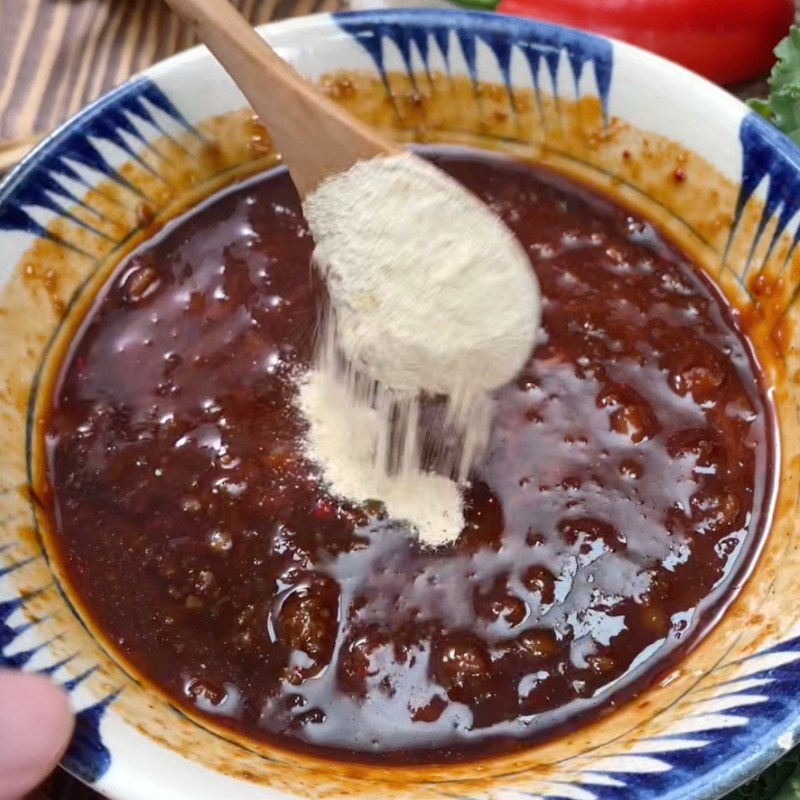 Bước 2 Trộn hỗn hợp làm sốt xá xíu chay Mì xá xíu chay từ đậu hũ chiên