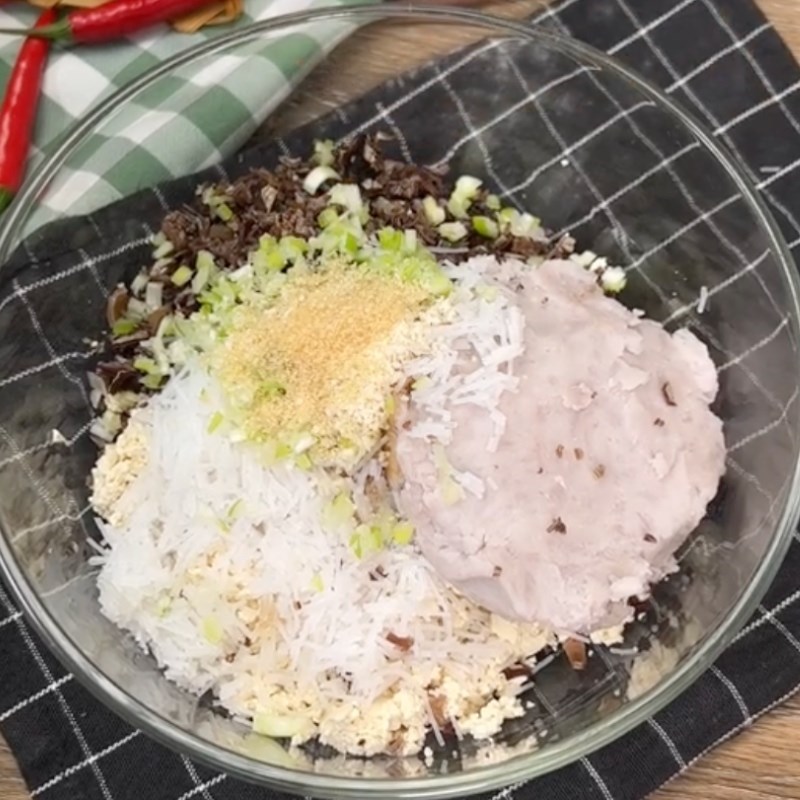 Bước 3 Trộn nguyên liệu Chả hấp chay khoai môn