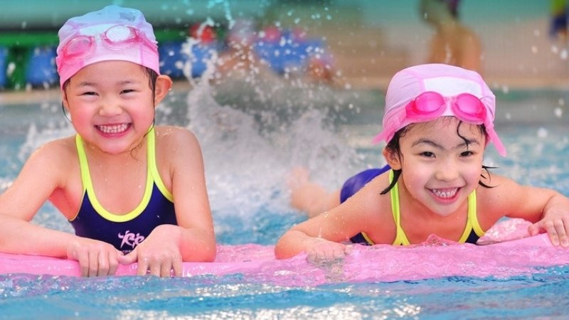 Trẻ mắc bệnh loạn dưỡng cơ duchenne cần luyện tập thể thao để tránh teo cơ