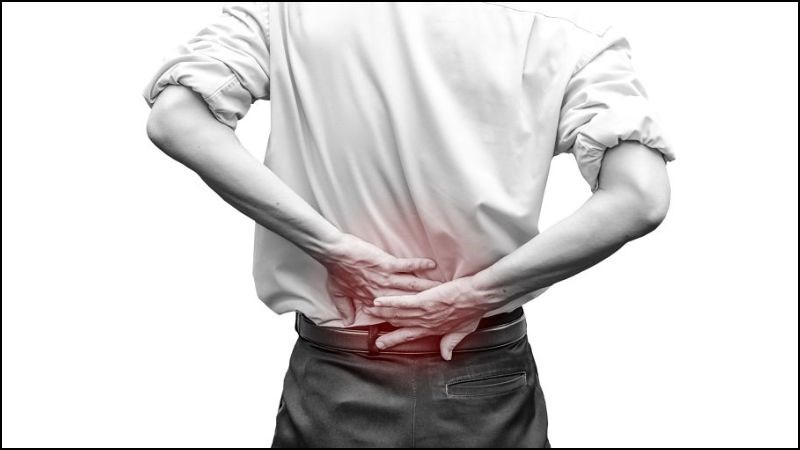 Đau lưng là một trong những dấu hiệu của hội chứng chùm đuôi ngựa Đau lưng là một trong những dấu hiệu của hội chứng chùm đuôi ngựa