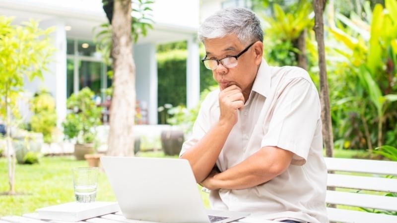 Tuổi càng cao, nguy cơ xuất hiện bệnh sỏi tuyến tiền liệt càng lớn Tuổi càng cao, nguy cơ xuất hiện bệnh sỏi tuyến tiền liệt càng lớn