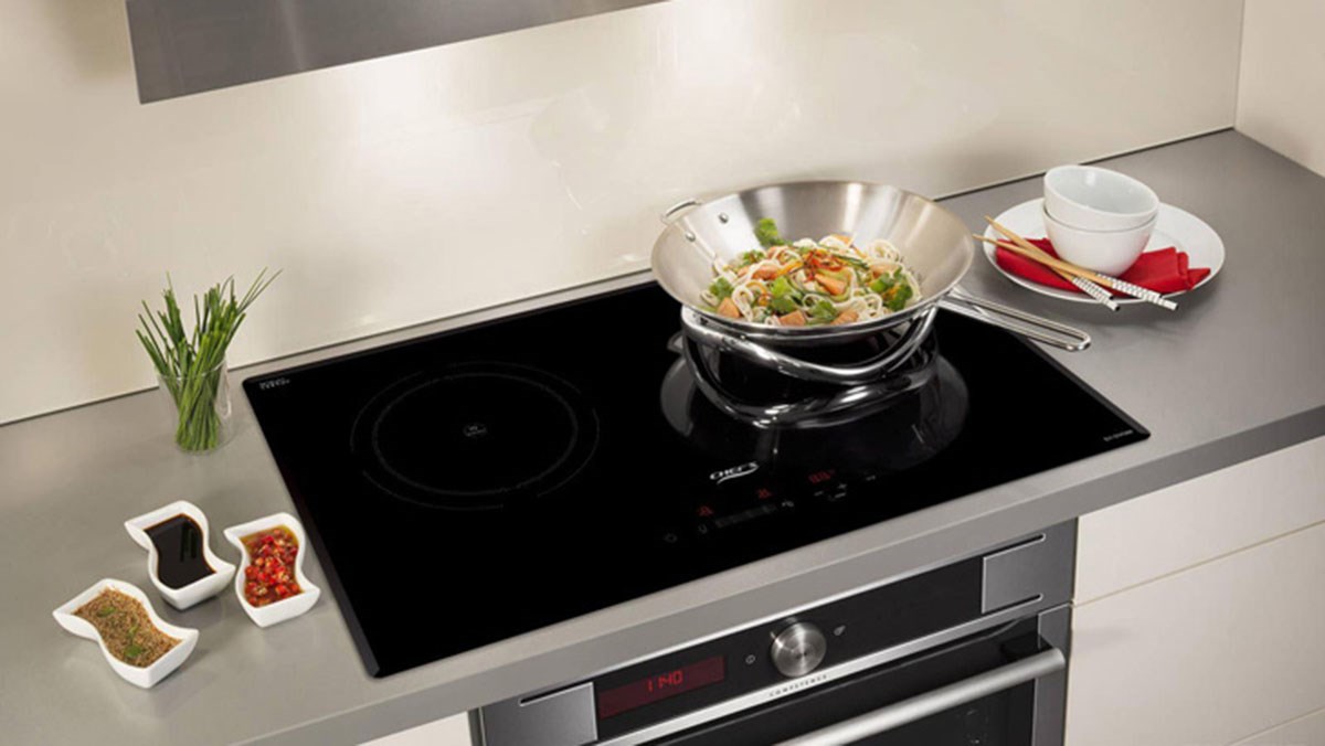 Bếp từ bị nhảy Aptomat