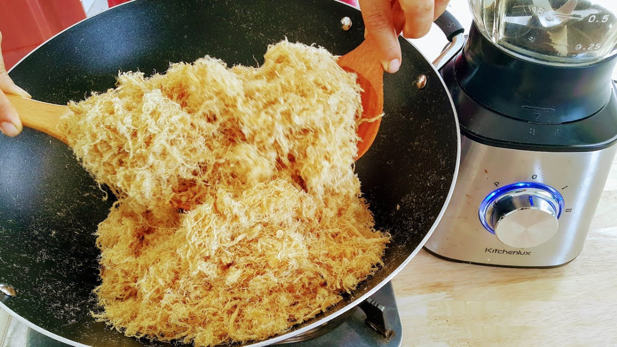 Cách đánh tơi chà bông máy xay sinh tố không bị nát cực đơn giản