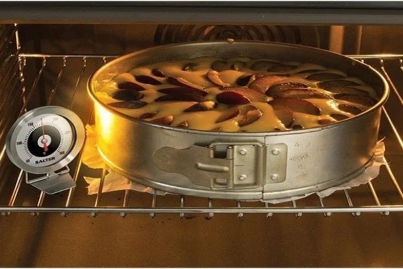 Sử dụng nhiệt kế l&ograve;