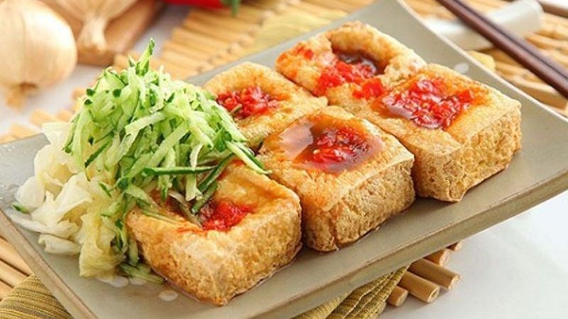 Đậu phụ thối chi&ecirc;n gi&ograve;n