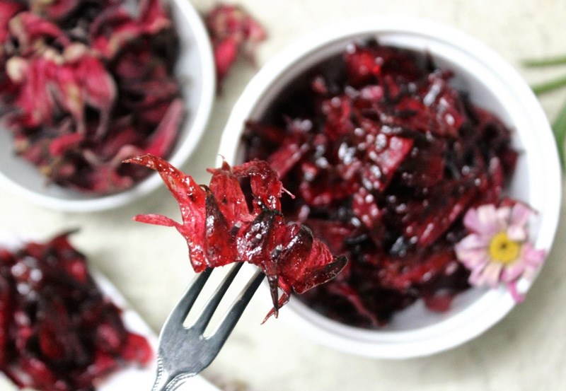 Mứt hoa bụt giấm