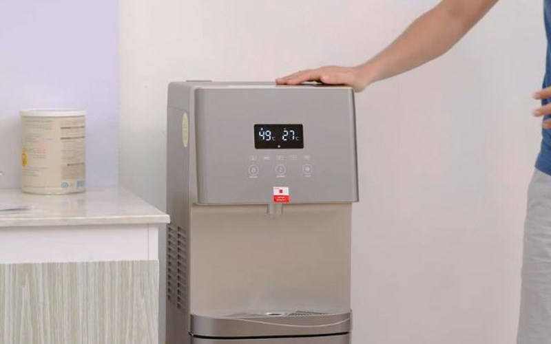 C&acirc;y nước n&oacute;ng lạnh c&oacute; tuổi đời l&acirc;u