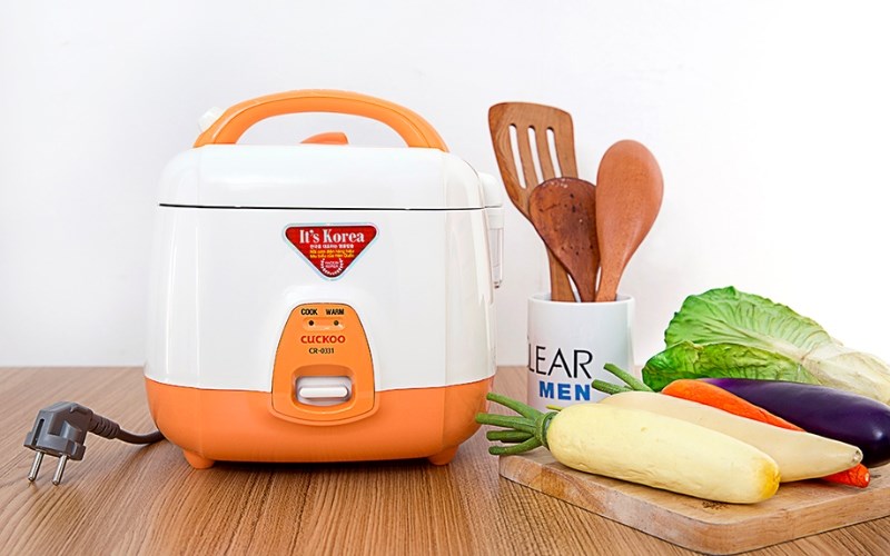 Nồi cơm nắp g&agrave;i Cuckoo 0.5 l&iacute;t CR-0331