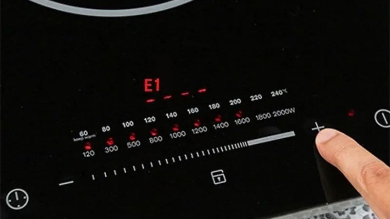 Bếp từ Bosch b&aacute;o lỗi E1