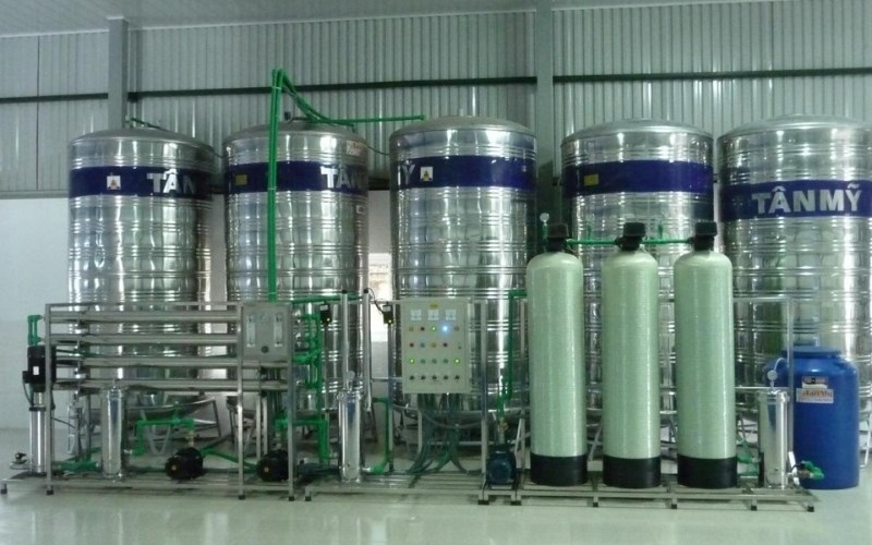 D&ugrave;ng hệ thống lọc nước