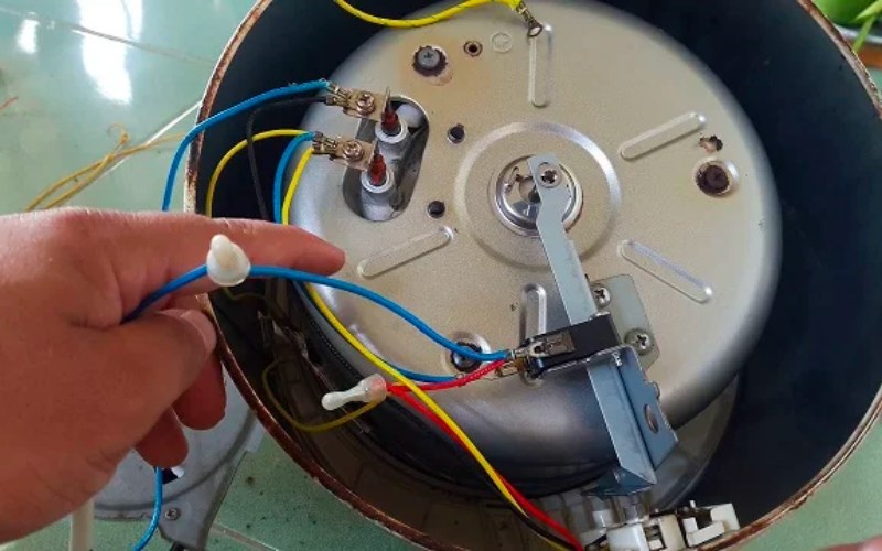 Sửa chữa mạch điện nồi cơm điện