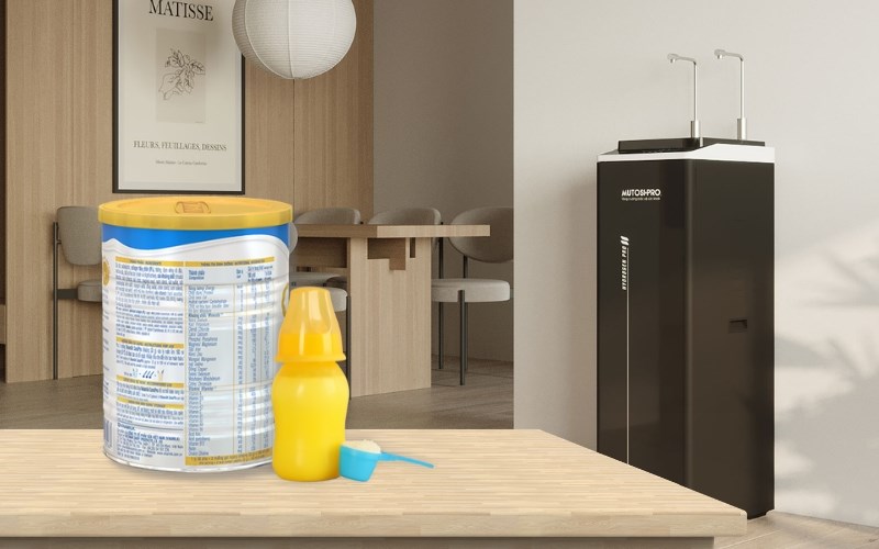 Nước từ m&aacute;y lọc nước c&oacute; pha sữa được kh&ocirc;ng?