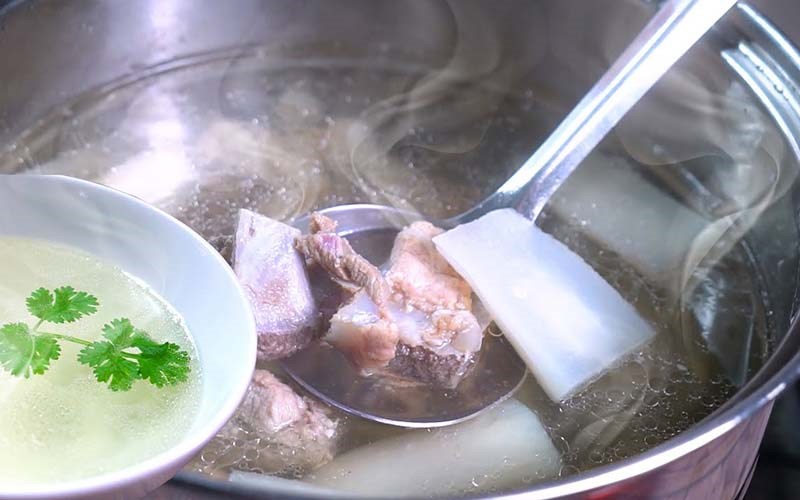 Cách bảo quản nước hầm xương