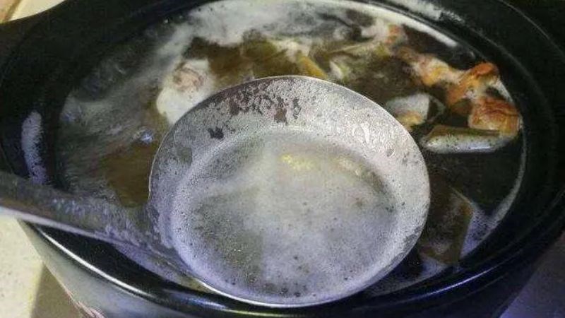 Ninh nước d&ugrave;ng