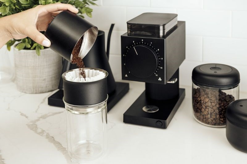 M&aacute;y xay c&agrave; ph&ecirc; tự giữ &ndash; Self Holding Coffee Grinder