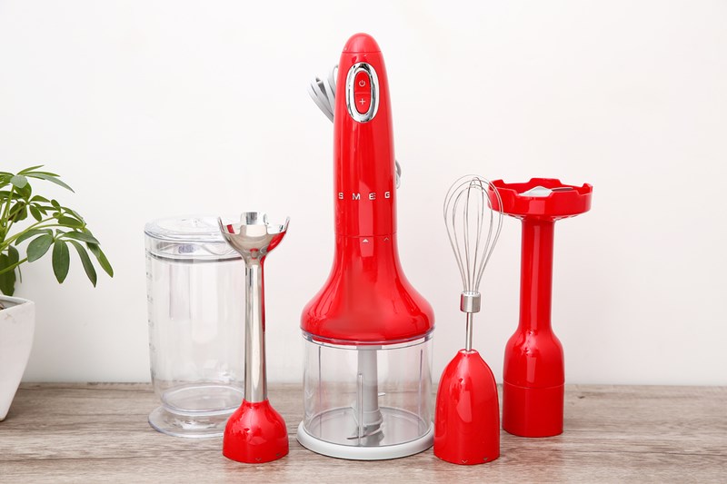 M&aacute;y xay cầm tay Smeg HBF02RDEU (535.43.619)