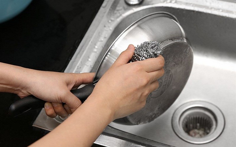 Bảo quản v&agrave; vệ sinh kh&ocirc;ng đ&uacute;ng c&aacute;ch