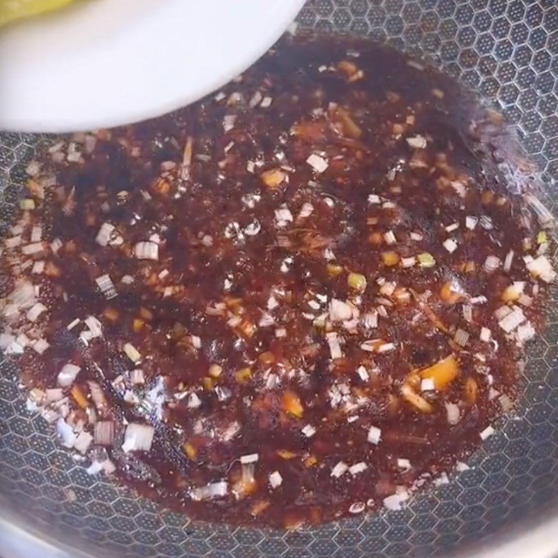 Bước 2 Nấu nước xốt kho Khổ qua kho nước mắm chay