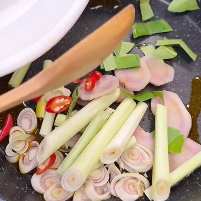 Bước 2 Nấu nước hấp nấm Nấm đùi gà hấp Thái