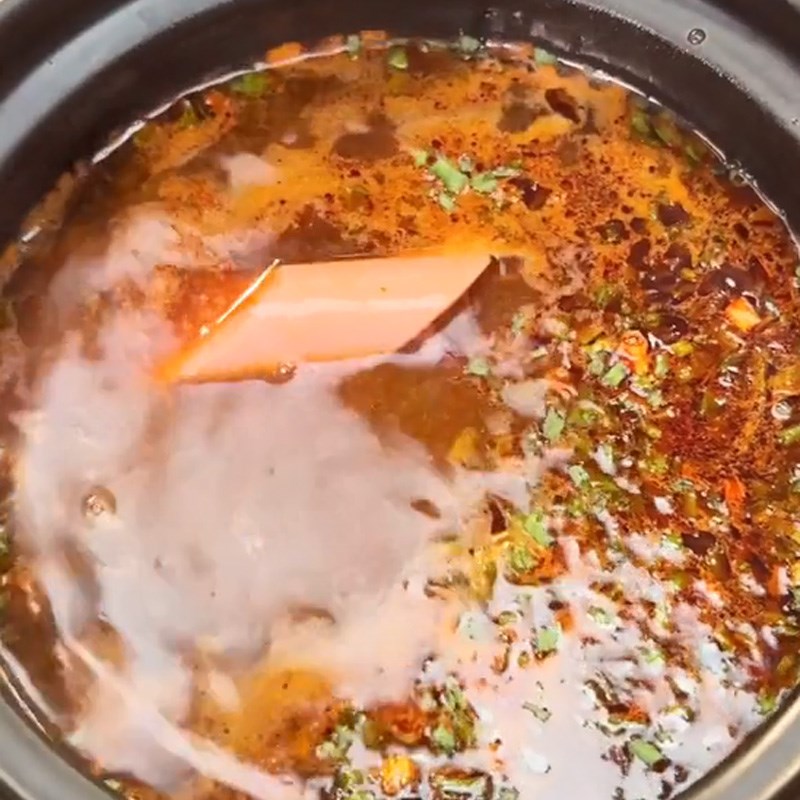 Bước 3 Làm nước sốt Tokbokki bằng cơm nguội (Công thức được chia sẻ từ TikTok Vào bếp cùng KitchenAZ)