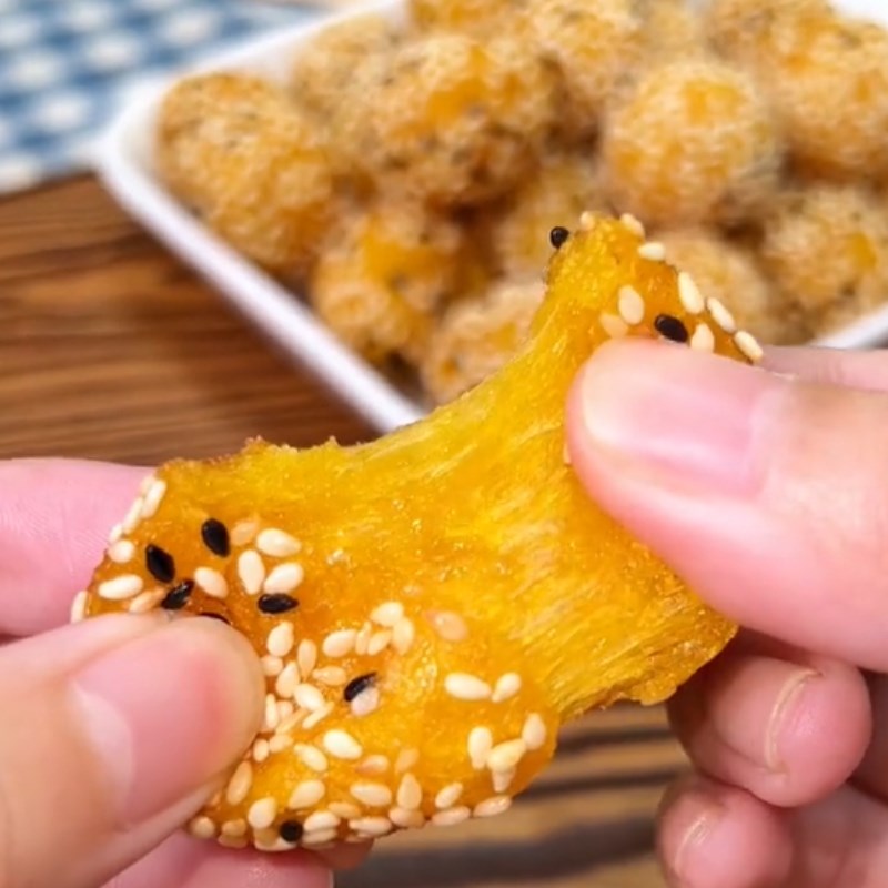 Bước 4 Thành phẩm Bánh bí đỏ chiên (Công thức được chia sẻ từ Tiktok Vào bếp cùng Điện máy XANH)