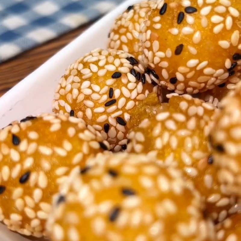Bước 4 Thành phẩm Bánh bí đỏ chiên (Công thức được chia sẻ từ Tiktok Vào bếp cùng Điện máy XANH)