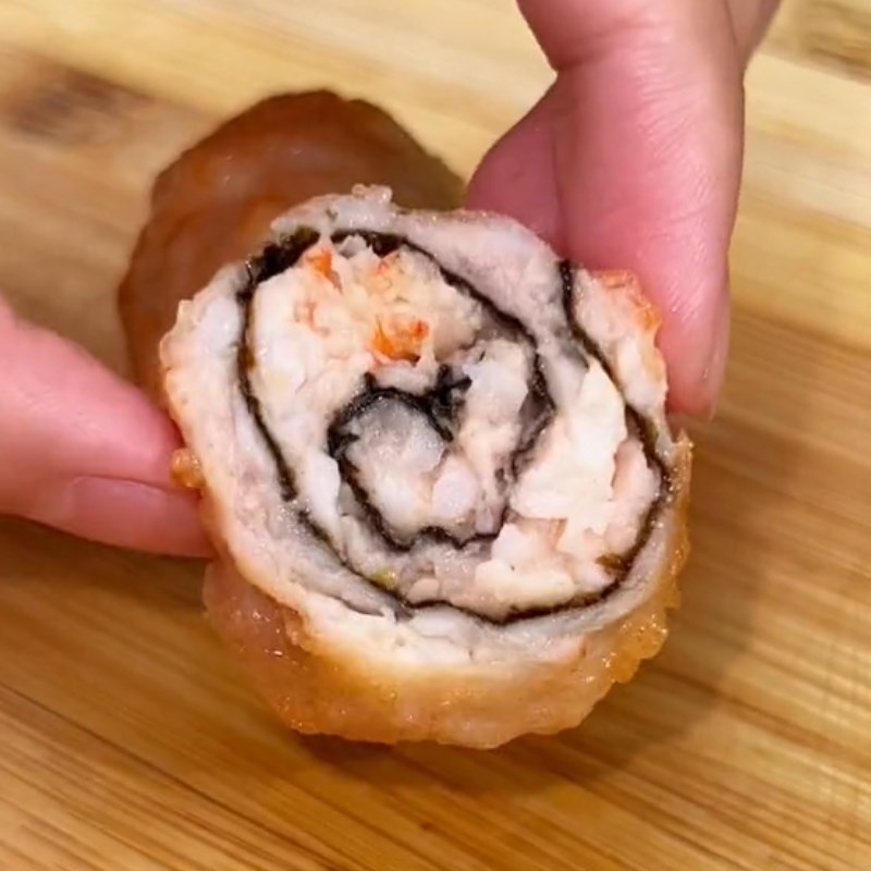 Bước 4 Thành phẩm Chả tôm cuộn rong biển