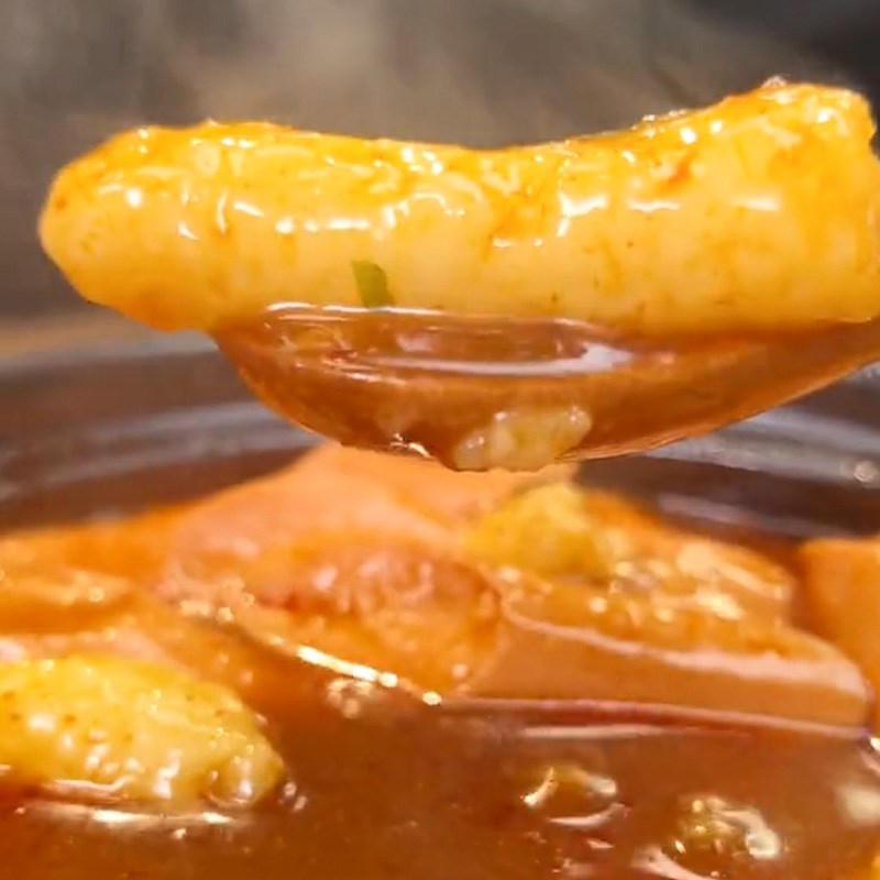 Bước 4 Thành phẩm Tokbokki bằng cơm nguội (Công thức được chia sẻ từ TikTok Vào bếp cùng KitchenAZ)