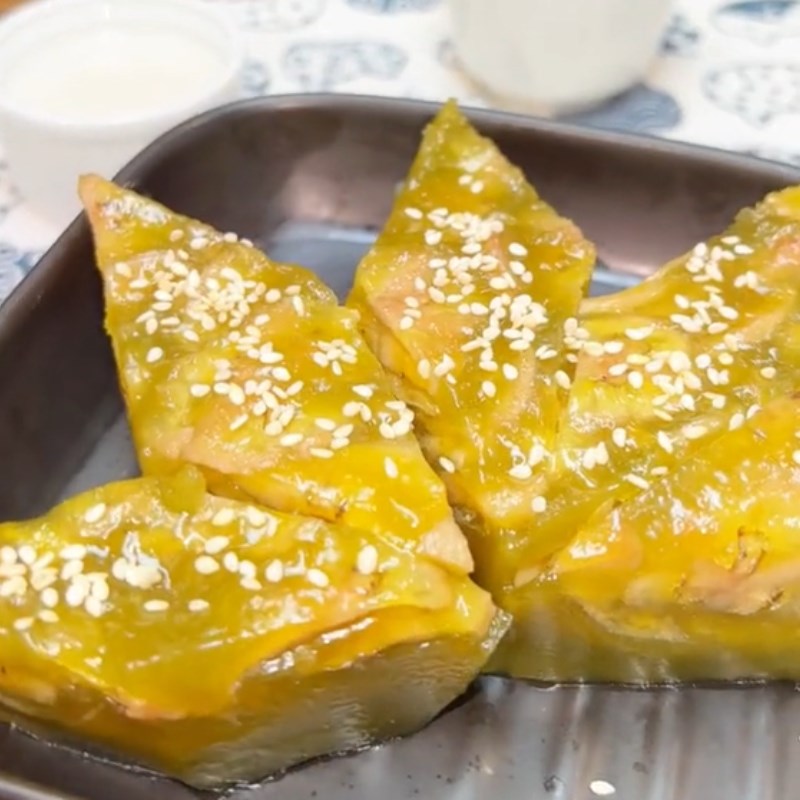 Bước 4 Thành phẩm Bánh chuối hấp là dứa với nước cốt dừa (Công thức được chia sẻ từ Tiktok Vào bếp cùng Điện máy XANH)