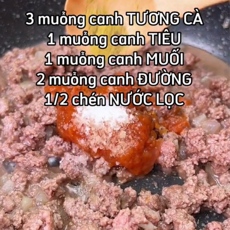 Bước 1 Xào thịt bò Sandwich thịt bò chiên xù (Công thức được chia sẻ từ Tiktok vào bếp cùng Thitheonong.com)