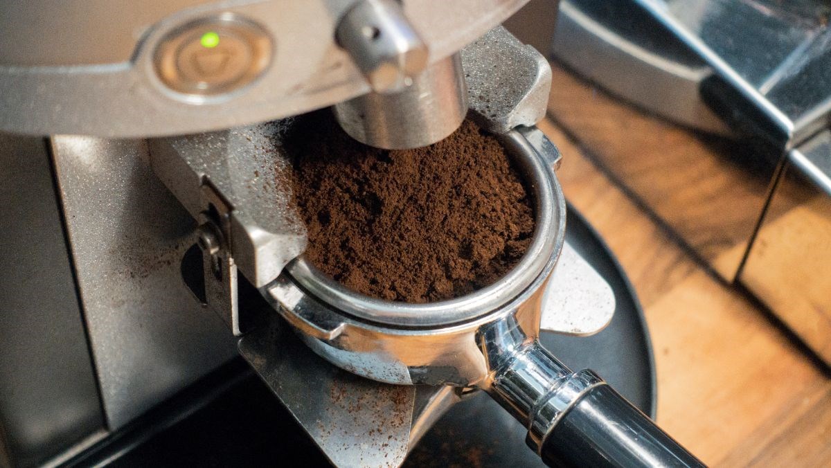 Cách điều chỉnh máy pha và máy xay cà phê để chiết xuất tốt