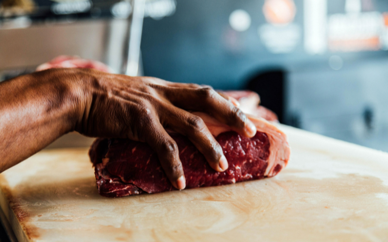 Dựa v&agrave;o cảm gi&aacute;c ph&acirc;n biệt th&igrave; b&ograve; thật giả