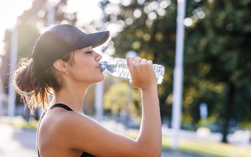 Nhược điểm của nước uống c&oacute; t&iacute;nh kiềm