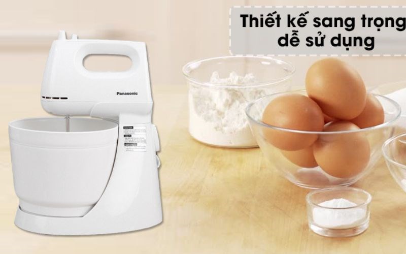 Sử dụng m&aacute;y nhồi bột, đ&aacute;nh trứng