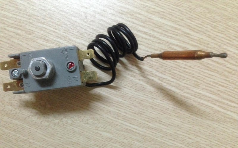 Rơ le nhiệt b&igrave;nh thủy điện l&agrave; g&igrave;?