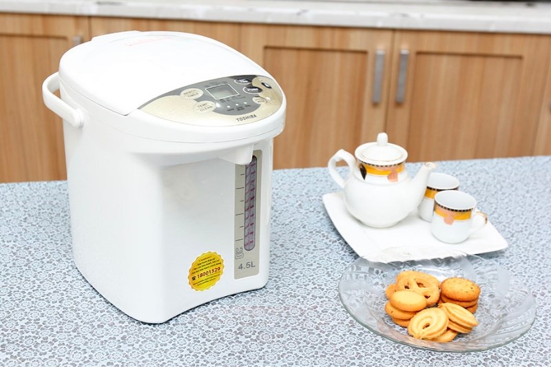 B&igrave;nh thủy điện Toshiba PLK-45SF(WT)VN 4.5 l&iacute;t